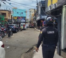 Confiscan 19 máquinas tragamonedas y drogas durante allanamiento en Capotillo, DN