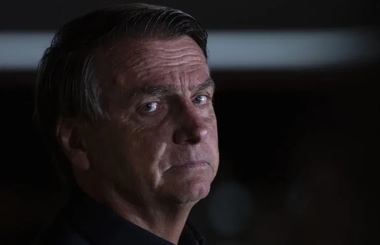 La Corte Suprema de Brasil ordena el arresto domiciliario de Bolsonaro por incumplir las restricciones