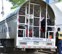 DGM detiene a 573 indocumentados haitianos y deporta a 458 en un día