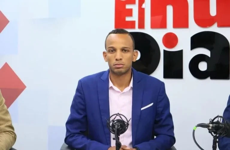 Encargado del destacamento de Naco se disculpa con el periodista Edward Ramírez tras arresto