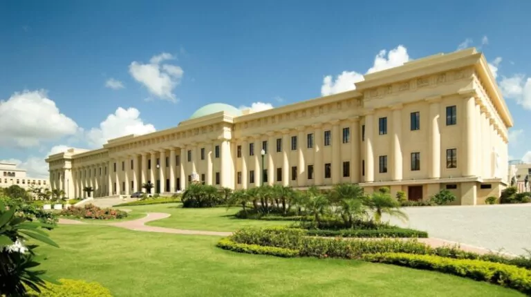 Artistas proponen cambiar el nombre del Palacio de Bellas Artes por Franklin Domínguez