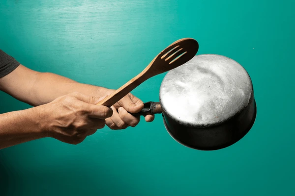 Movimientos de izquierda llaman a cacerolazos contra el Código Penal los días 15 y 16 de agosto