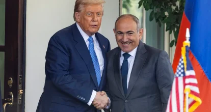 Armenia y Azerbaiyán firman ante Trump un acuerdo para poner fin a su conflicto