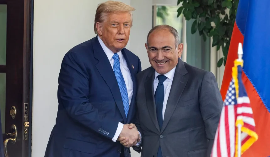 Armenia y Azerbaiyán firman ante Trump un acuerdo para poner fin a su conflicto