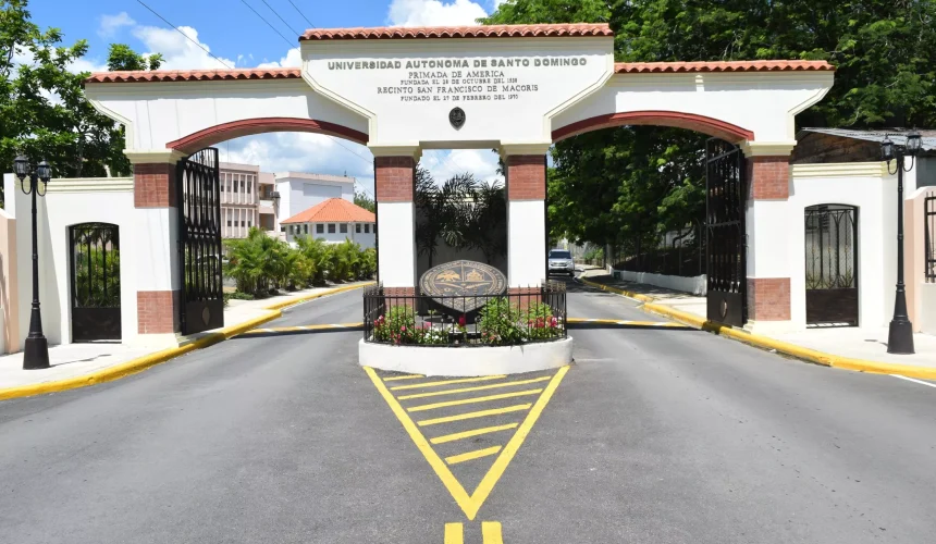 Por tres días seguidos continúa paro de docencia en la UASD