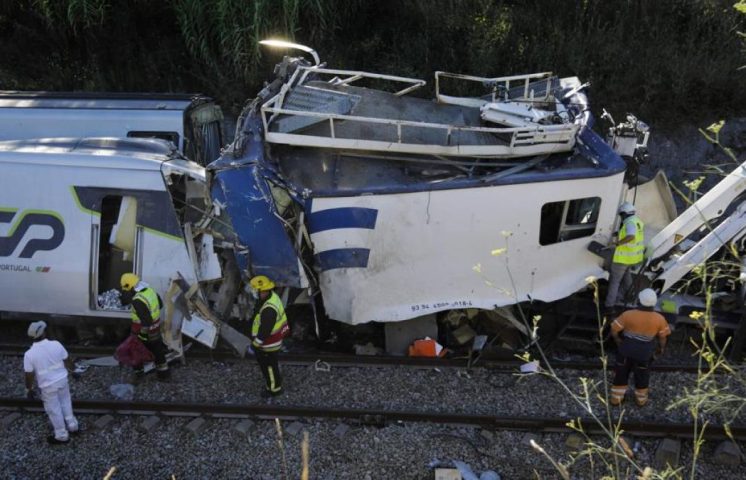 Varios muertos al descarrilarse famoso ferrocarril turístico del centro de Lisboa