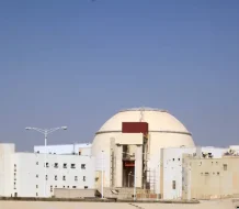 Irán y Rusia acuerdan construir centrales nucleares en Irán por 25 mil millones de dólares 