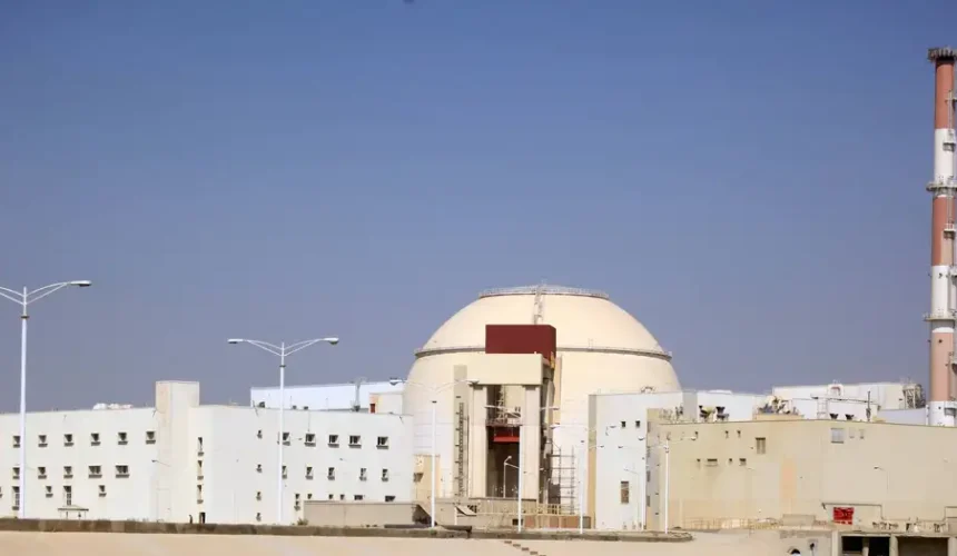 Irán y Rusia acuerdan construir centrales nucleares en Irán por 25 mil millones de dólares 
