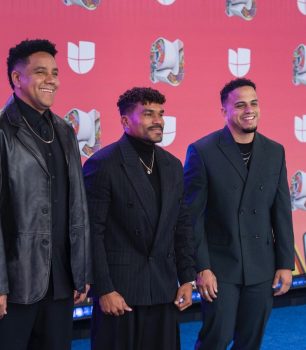 La agrupación Barak hace una pausa en su gira “Dios Fuerte” para compartir su energía en Premios Juventud