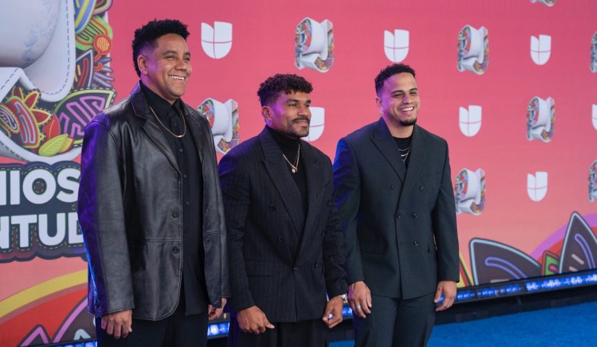 La agrupación Barak hace una pausa en su gira “Dios Fuerte” para compartir su energía en Premios Juventud