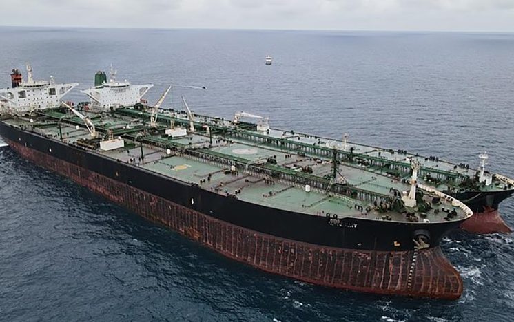 EE.UU. ataca barco con cargamento de presuntas drogas procedente de Venezuela