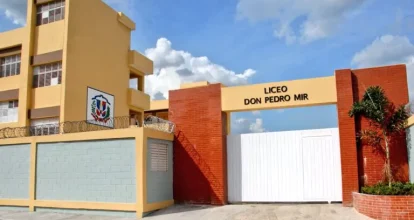 Minerd asume control temporal del Liceo Pedro Mir en Santo Domingo Este
