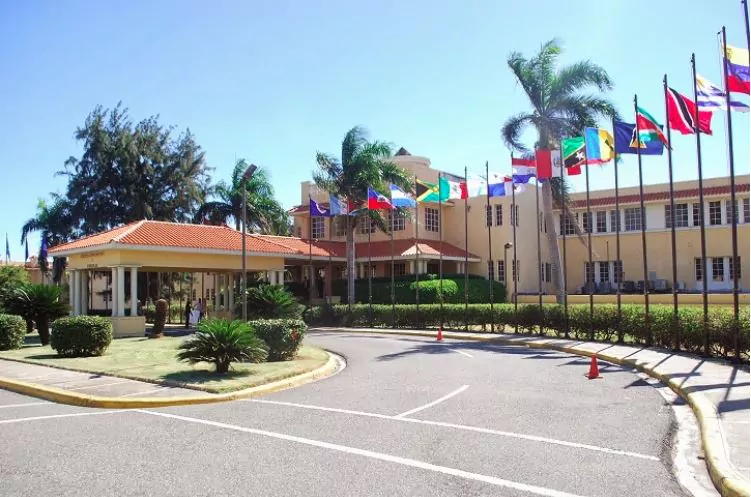 Padre de joven dominicano detenido en EE.UU. solicita apoyo de la Cancillería