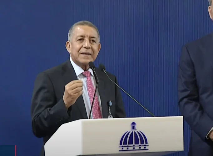 Cónsul dominicano en Venezuela afirma que presos criollos no superan los 15 y descarta vínculos políticos