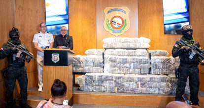Autoridades confiscan 448 paquetes de supuesta cocaína en Baní, Peravia