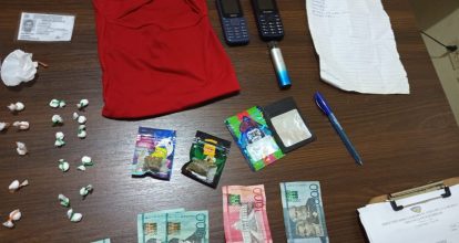 Apresan hombre con presuntas drogas, dinero y un pasamontaña en La Romana