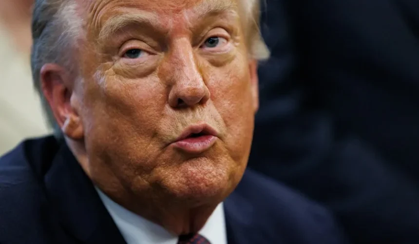 Trump pide al Supremo mantener el género asignado al nacer en los pasaportes de trans