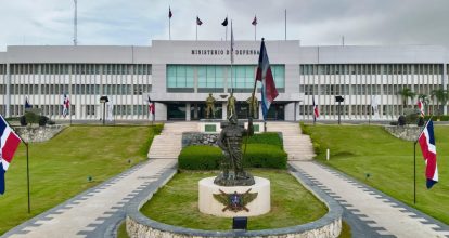 Ministerio de Defensa establece cambios en mandos militares mediante memorándums