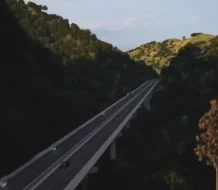 Abinader anuncia nueva licitación para la carretera del Ámbar