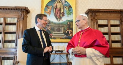 El papa y el presidente de Israel abordan en el Vaticano la «trágica situación en Gaza»