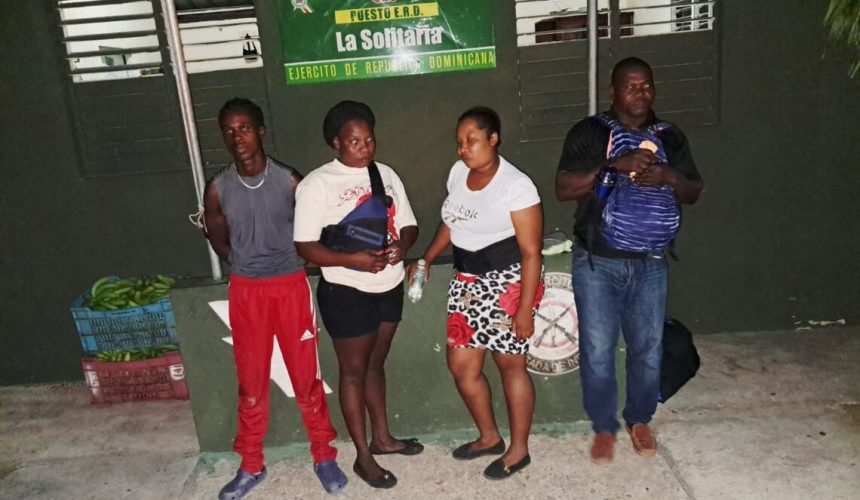 Apresan haitiano transportando indocumentados en Montecristi