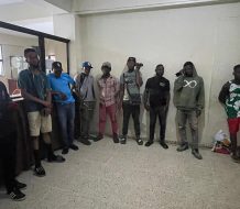 Retienen vehículo con varios haitianos ilegales en Jarabacoa