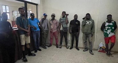 Retienen vehículo con varios haitianos ilegales en Jarabacoa