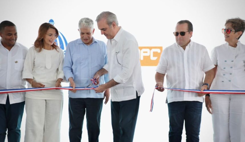 Se termina la espera: Abinader inaugura carretera Villa Elisa-Punta Rucia-La Ensenada tras 40 años