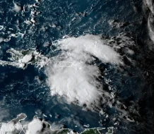 Tormenta Humberto se forma al este de Puerto Rico y podría convertirse en huracán