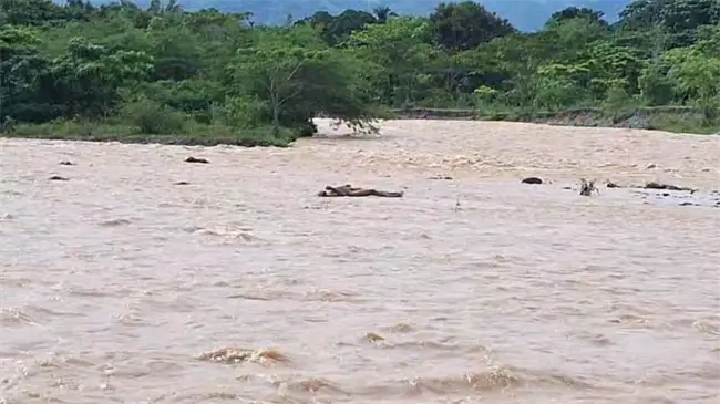 Encuentran cadáver de hombre arrastrado por crecida de ríos Yuna y Masipedro