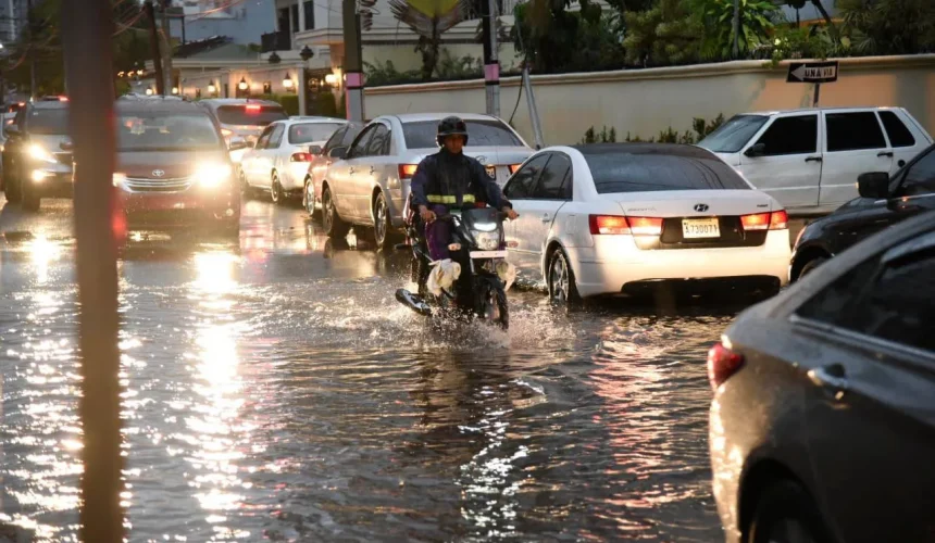 Vaguada continuará provocando lluvias; alerta por posibles inundaciones 