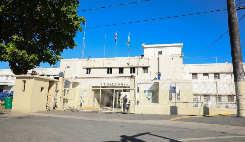 Gobierno apertura licitación para construir 10 nuevas cárceles en RD