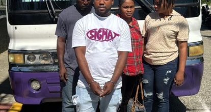 Interceptan autobús con tres haitianos indocumentados en San Juan