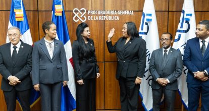 Juramentan a Isaura Suárez Salcedo como nueva titular de la Dirección de Carrera del MP