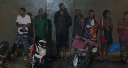 Durante patrullaje en Mao detienen a 30 nacionales haitianos y ocupan ocho motocicletas
