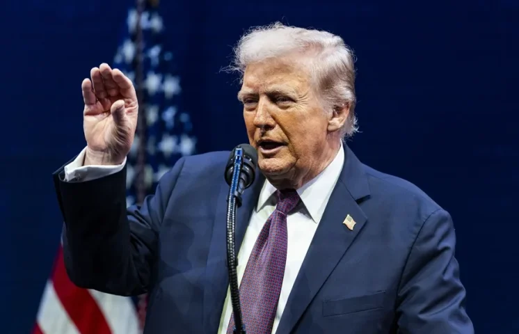 El Congreso de EE.UU. obtiene el dibujo que supuestamente Trump le regaló a Jeffrey Epstein por su cumpleaños