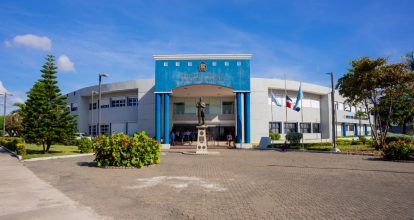 Tribunal condena a Migración por impedir de manera ilegal la salida de Jean Alain