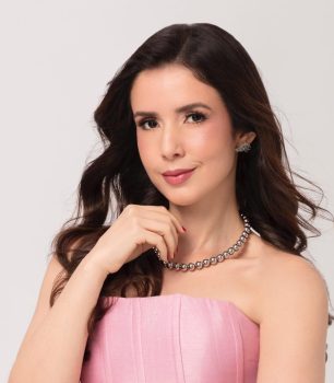 Karina Alarcón presentará la tercera temporada de “De cerca”