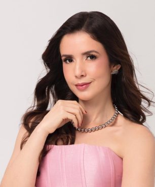 Karina Alarcón presentará la tercera temporada de “De cerca”