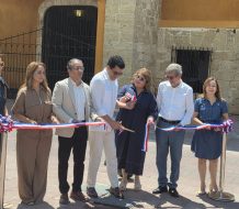 Collado entrega 15 fachadas de patrimonios culturales remozadas con una inversión de 30 millones de pesos