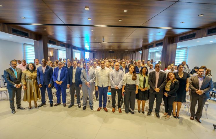 Liga Municipal Dominicana y DGCP socializan con alcaldes novedades nueva Ley de Contrataciones Públicas