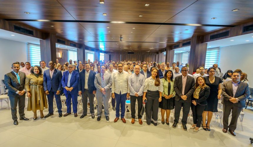 Liga Municipal Dominicana y DGCP socializan con alcaldes novedades nueva Ley de Contrataciones Públicas
