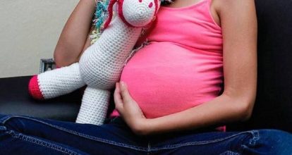 Embarazos en adolescentes bajan del 24 % al 19 %, según Salud Pública
