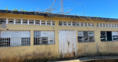 Padres y estudiantes reclaman terminación de escuela Minerva Mirabal en La Pista, Monte Plata