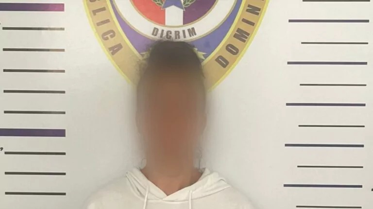 Apresan mujer vinculada a fraude electrónico por más de RD$1.5 millones en Santiago