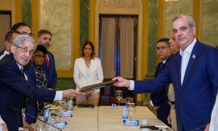 RD creará Observatorio de Migración Laboral como parte de acuerdos ante crisis haitiana