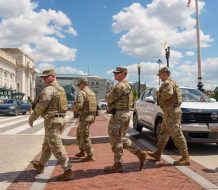 Trump amenaza con declarar una emergencia nacional en Washington para controlar el crimen