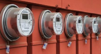 Apresan dos hombres que intentaban realizar conexiones eléctricas ilegales en Bella Vista