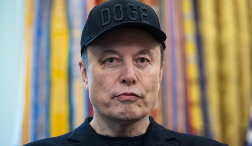Londres denuncia el «lenguaje incendiario» de Musk en una protesta ultraderechista
