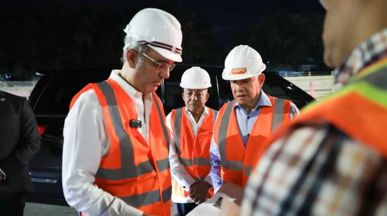 Abinader supervisa construcción del paso a desnivel en Pintura